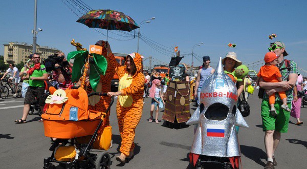 парад колясок