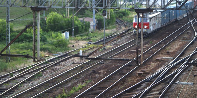 tracks-4494250_960_720