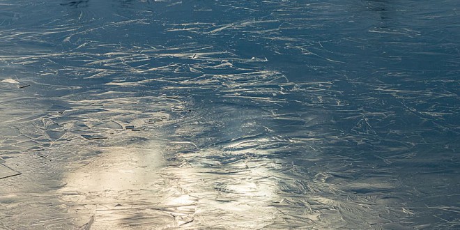 ice-gefrohren-smooth-cold-reflection-lake