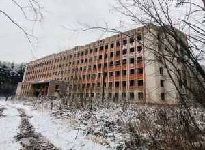 fcynxulijam6jvpp63pfn3qm238ywd08.jpg_765x560 (1)