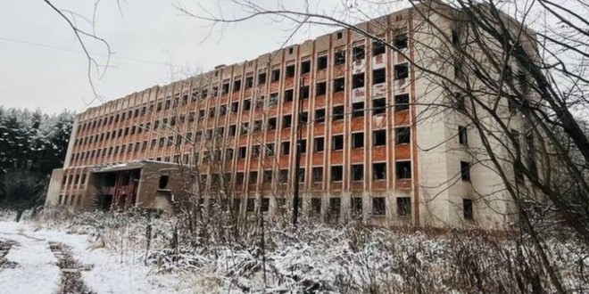 fcynxulijam6jvpp63pfn3qm238ywd08.jpg_765x560 (1)